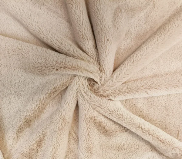 flauschiges-uni-beige-kurzhaar-fellimitat-stoff