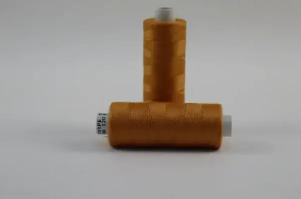 naehfaden-caramel-500m-spule-accessoires