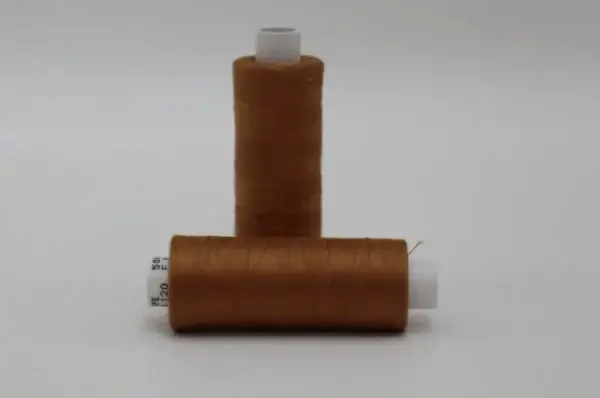naehfaden-dunkelcaramel-500m-spule-accessoires