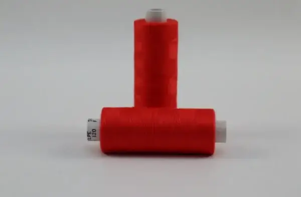 naehfaden-dunkles.flamingorot-500m-spule-accessoires