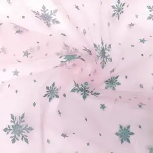 rosa-tuell-mit-silber-schneeflocken-elsa-stoff