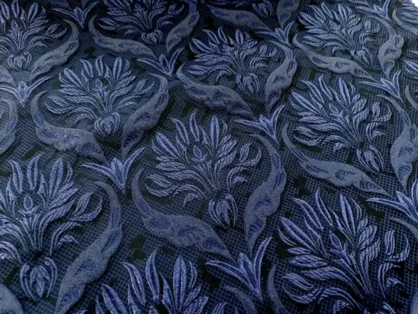 jacquard-stoff-blau-ornament-muster-schwarz-floral-edel-festlich-dekostoff