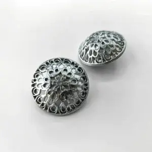 zierknopf-metall-23mm-silber-ornament-vintage-trachten-knopf-kostuem-handarbeiten-accessoires